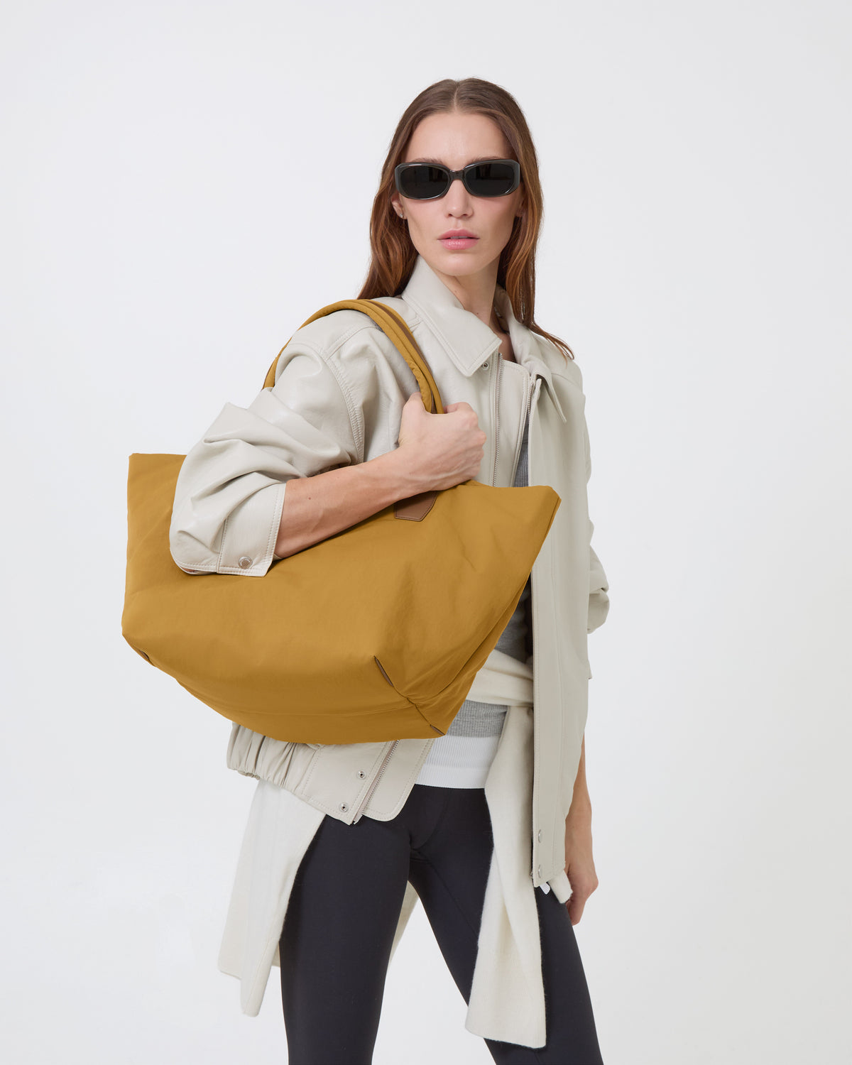 VEE x Tracy Anderson Essence Tote Medium